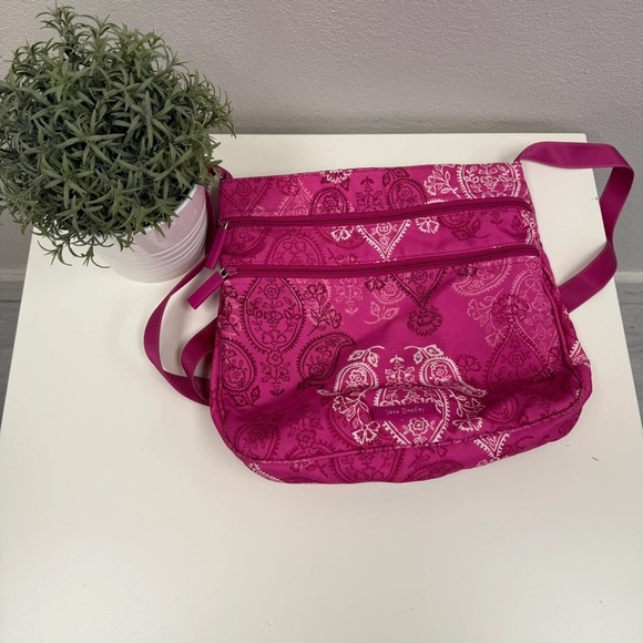 Vera Bradley Handbags - Vera Bradley Pink Paisley Crossbody Purse